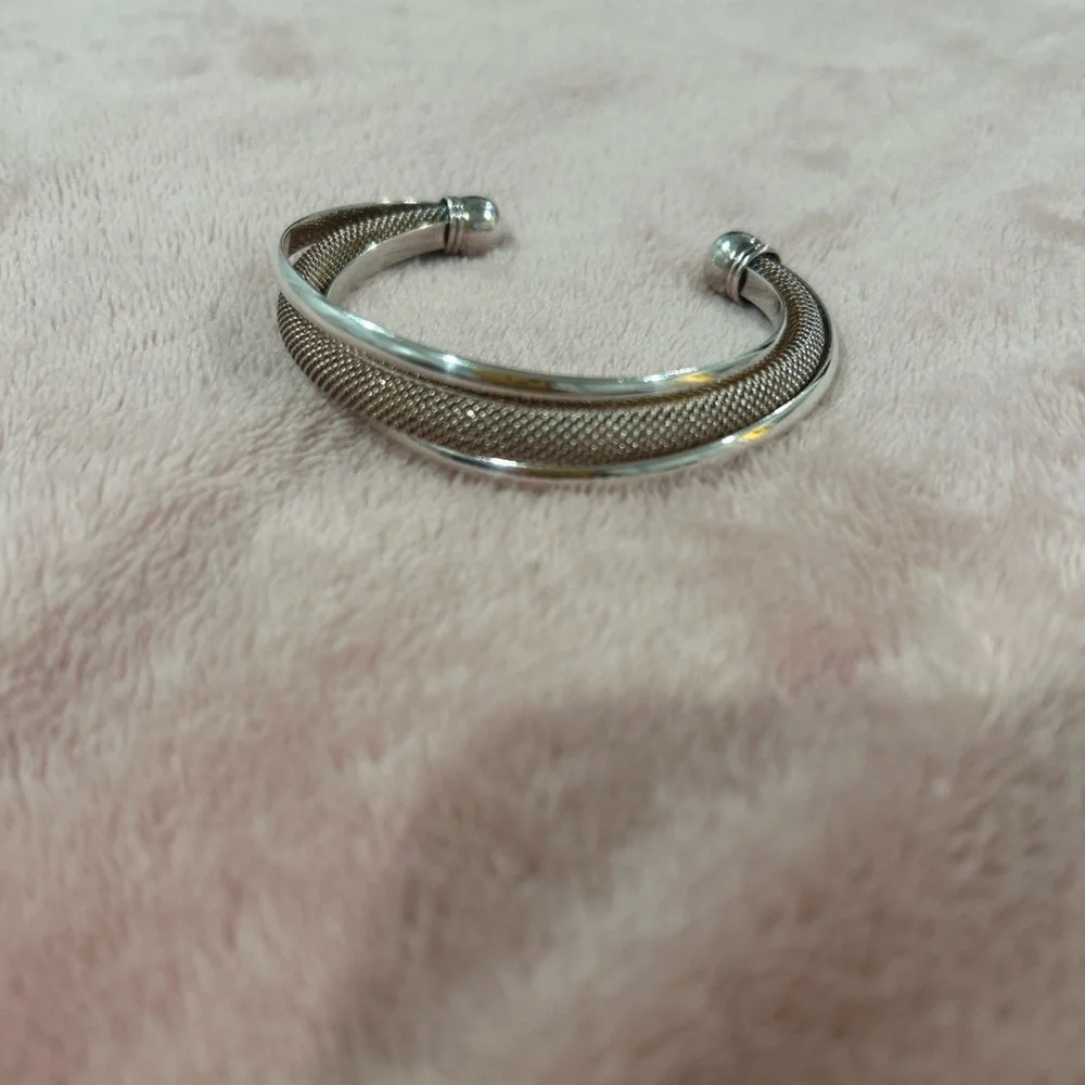 Tiffany & Co Polished Sterling Silver And Mesh Twist Cuff Bracelet 37.5 Grams - Picture 8 of 10